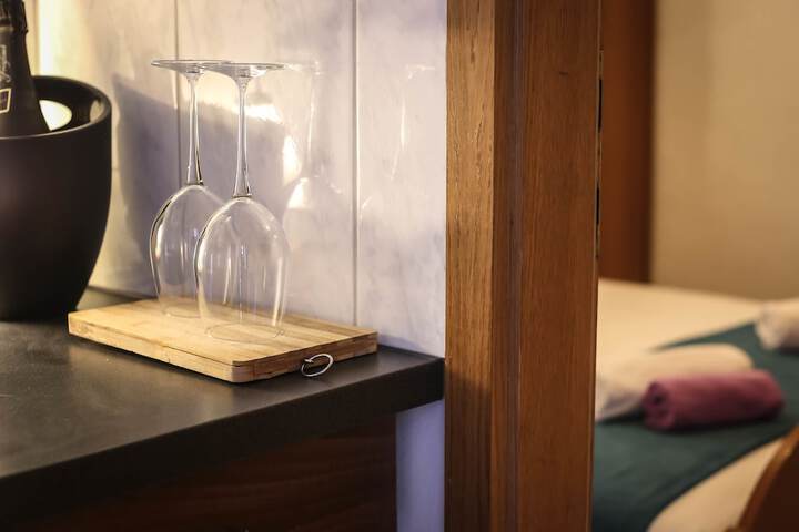 Room 17 of 39