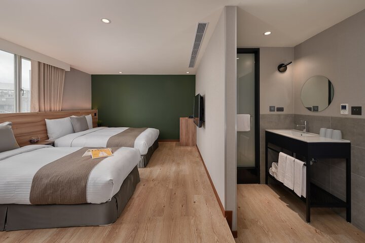 Room 26 of 79