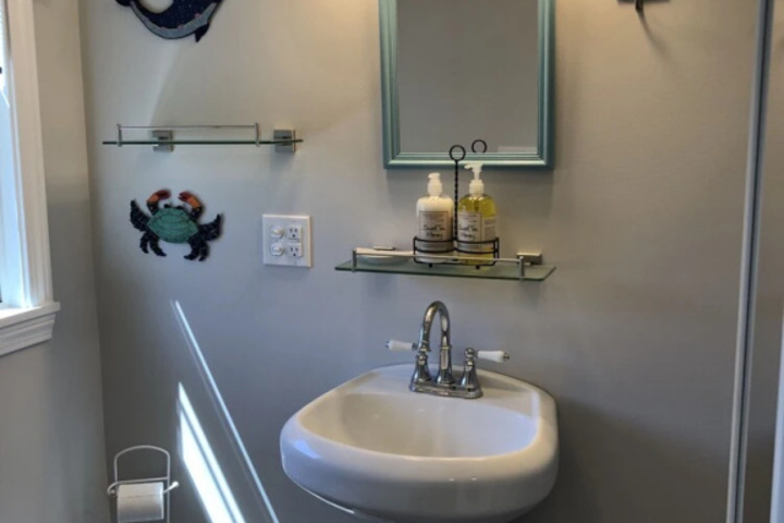 Room 8 of 15
