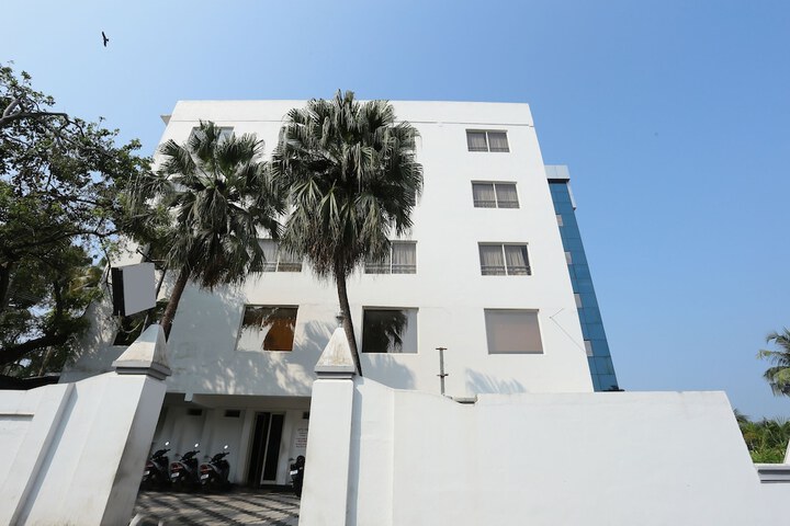 Hotel 37 of 38
