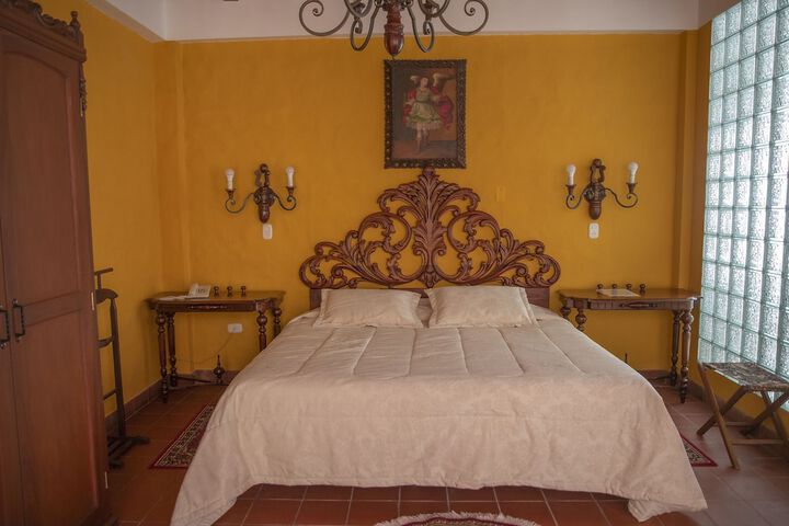 Room 42 of 82