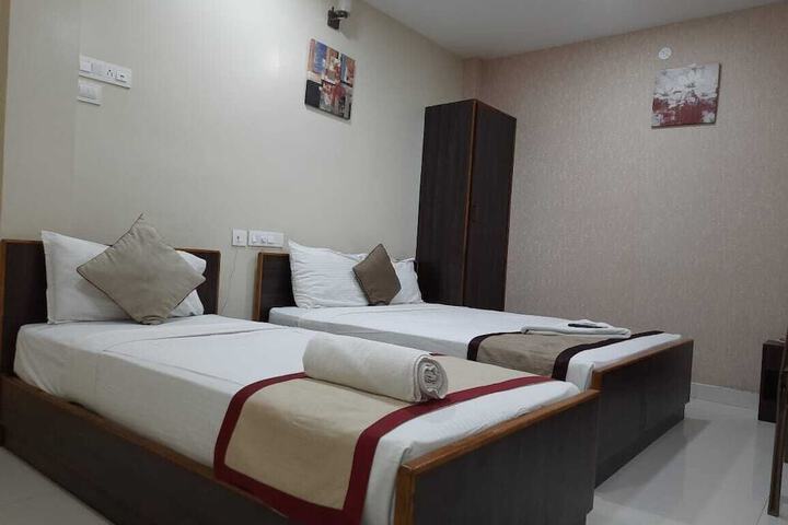 Room 7 of 15