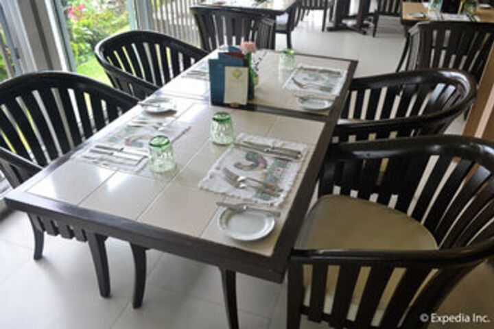 Dining 57 of 64