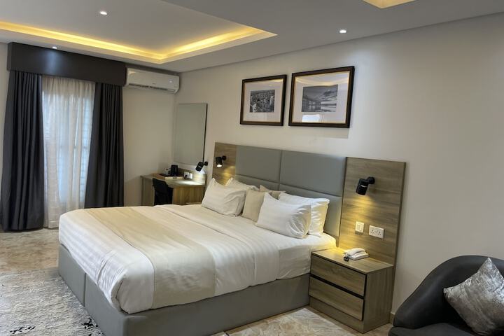 Room 19 of 46