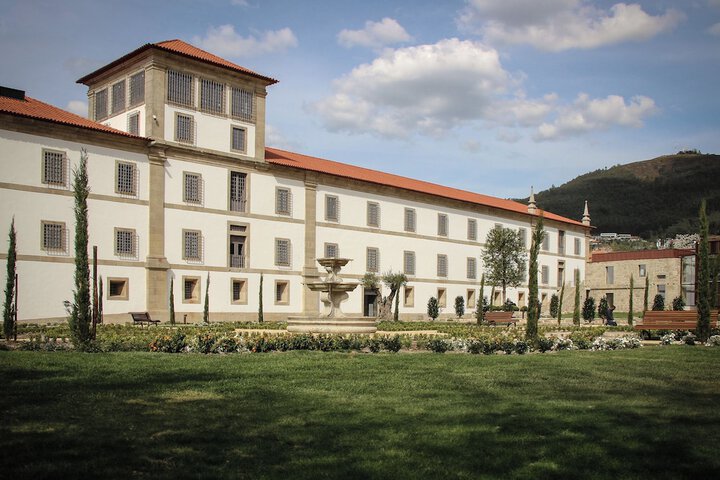 Hotel Exterior 123 of 132