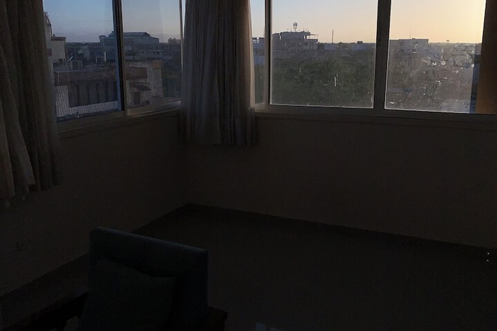 Room 51 of 76