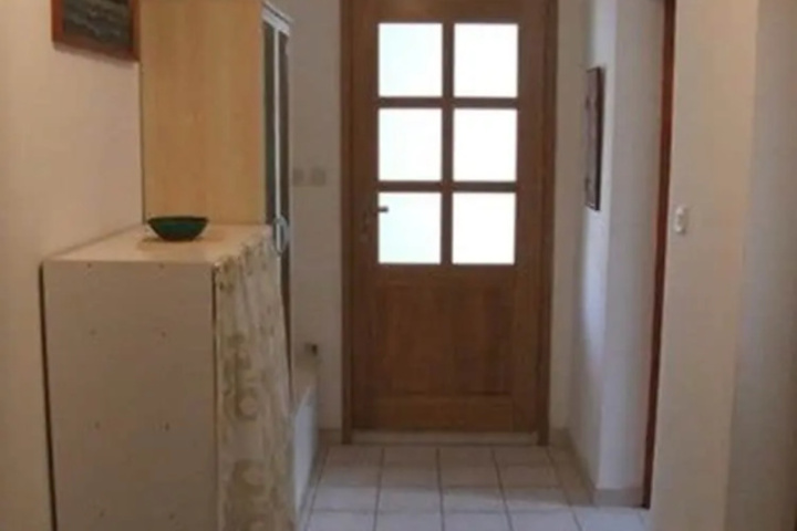 Room 10 of 22