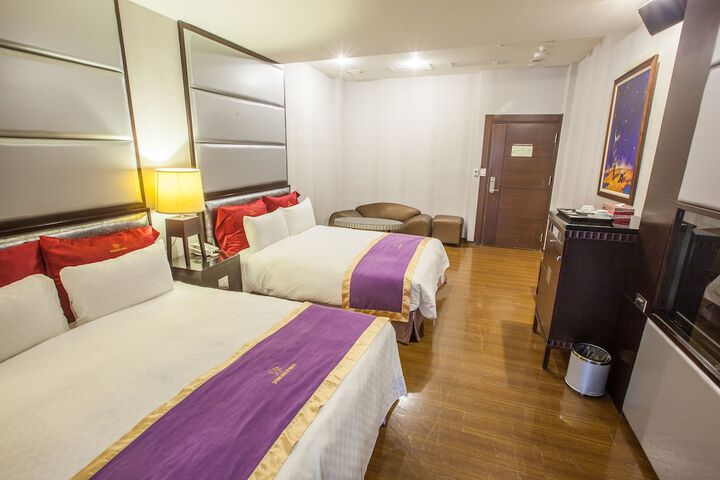 Room 15 of 31