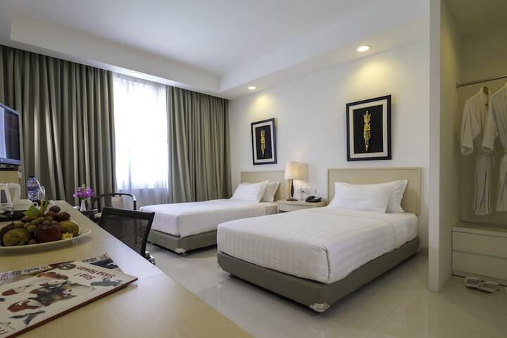 Room 6 of 24