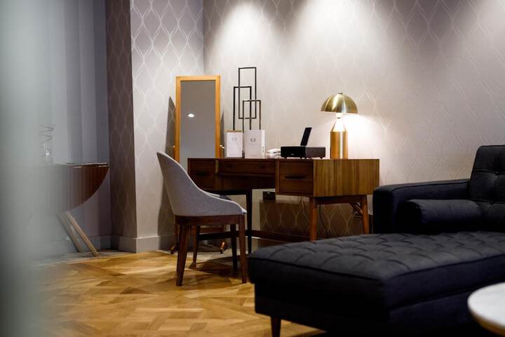 Room 48 of 94
