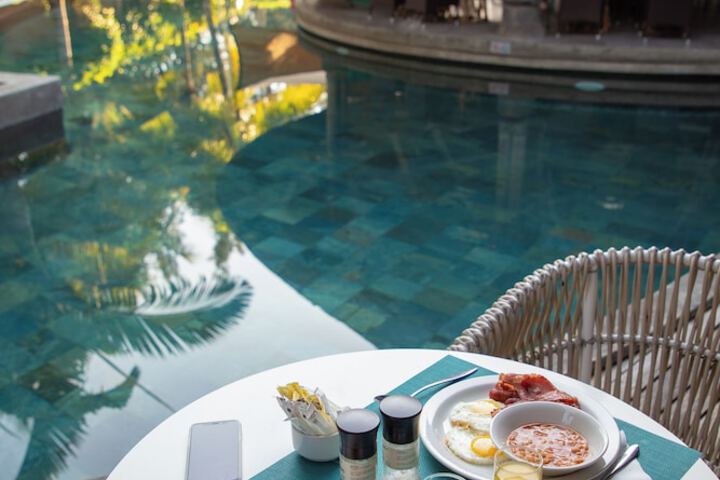 Hotel Pool