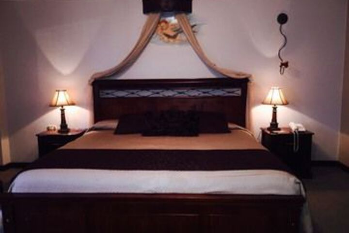 Room 10 of 31