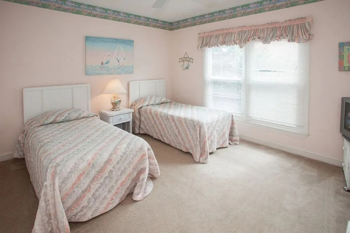 Room 2 of 19