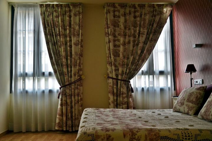 Room 9 of 46