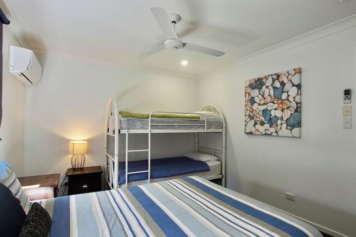 Room 3 of 36