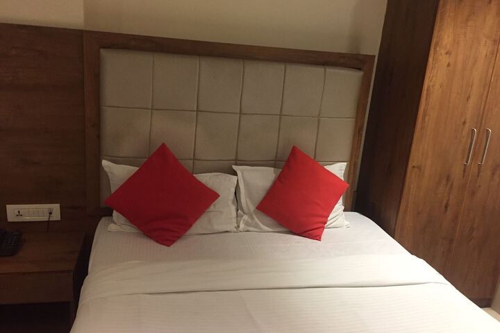Room 47 of 90