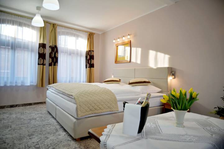Room 8 of 91