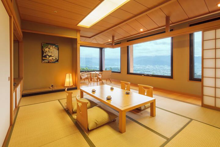 Room 13 of 91