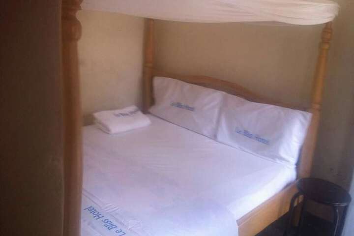 Room 2 of 5