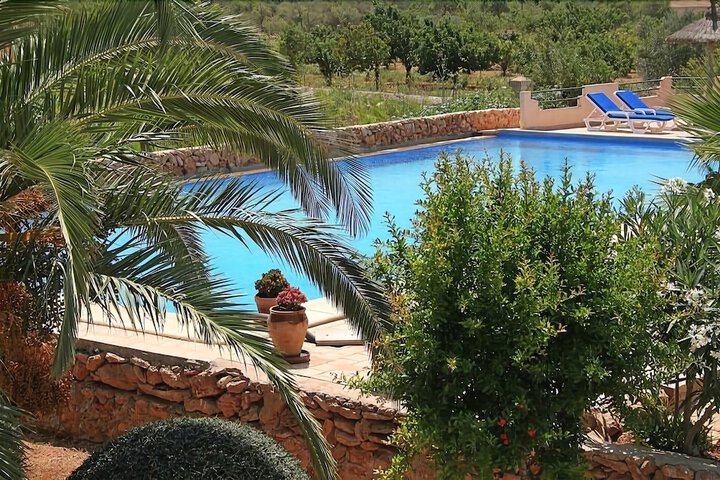 Pools & Facilities