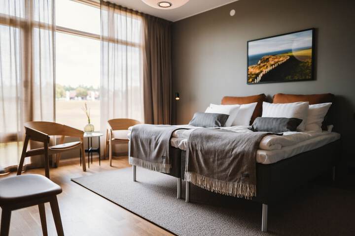 Room 8 of 26