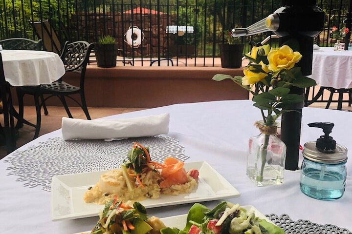 Dining 264 of 285
