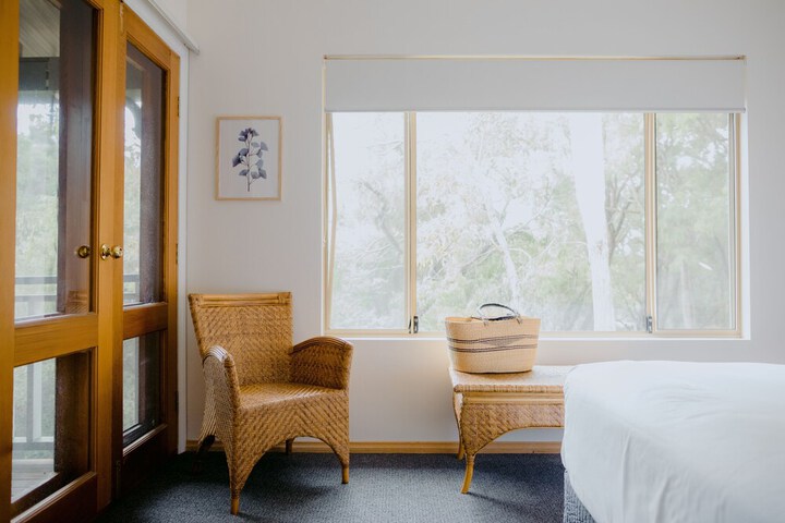 Room 4 of 36