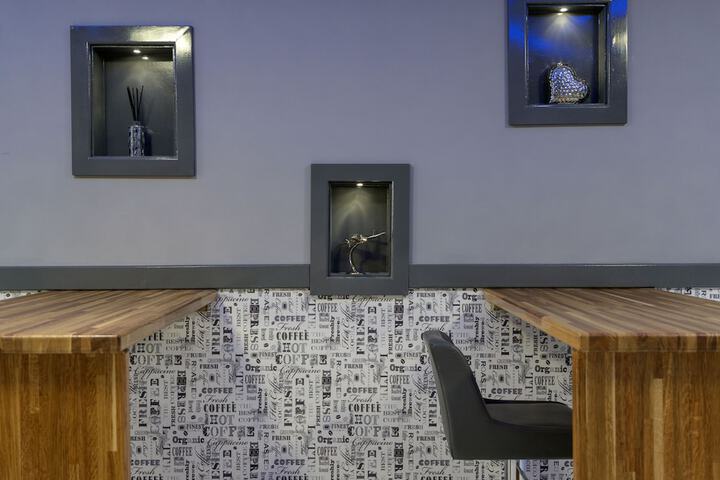 Lounge 119 of 137