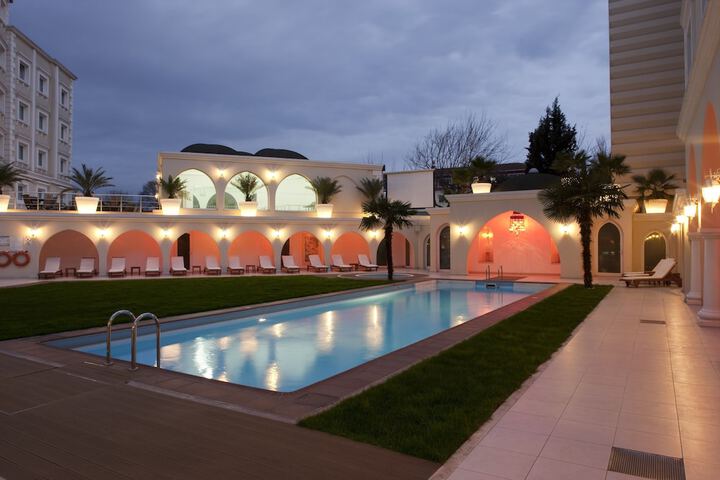 Pool 37 of 96