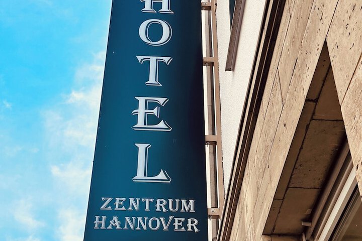 Hotel 90 of 91