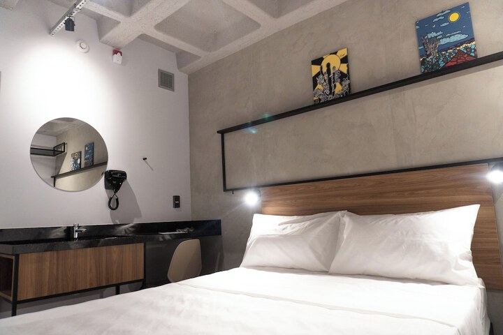 Room 63 of 122