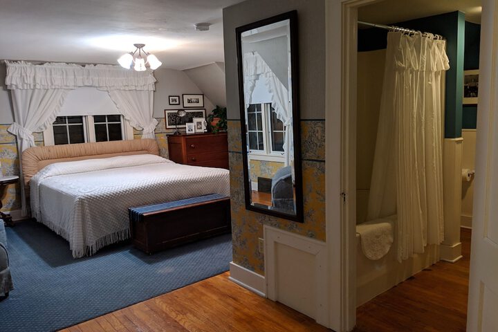Room 8 of 60