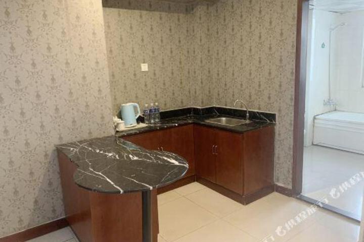 RJ Brown Hotel