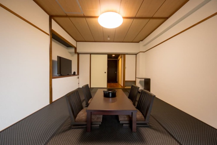 Room 4 of 58