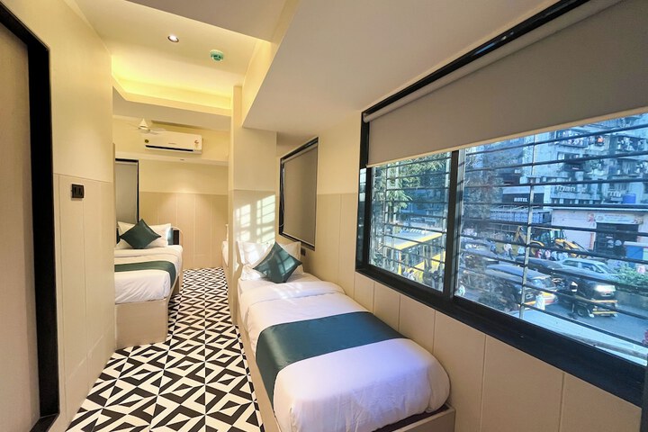 Room 21 of 48