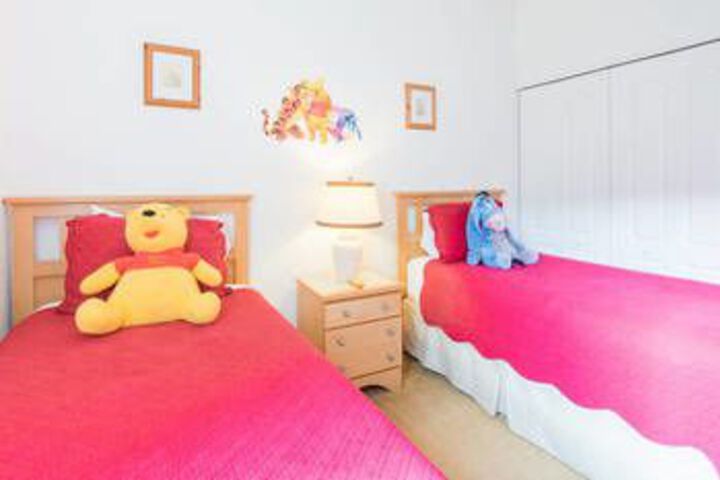 Room 5 of 17