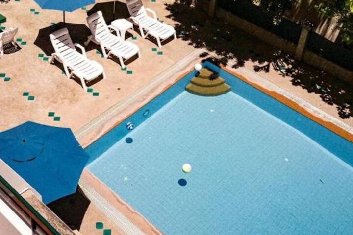 Pool Hotel