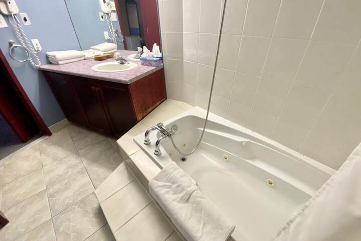 Room 12 of 18