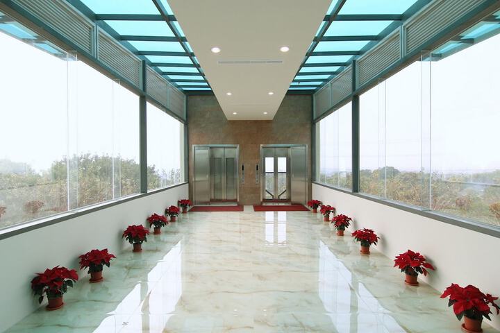 Entrance & Lobby