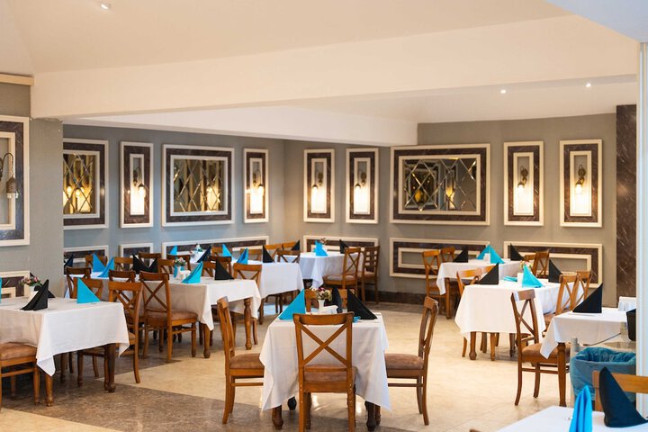 Dining 201 of 552