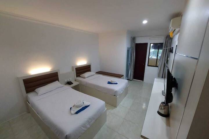 Room 8 of 26