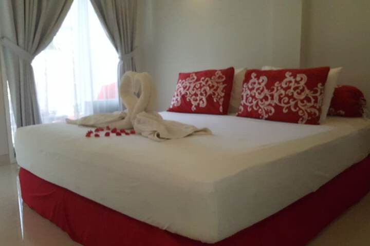 Room 6 of 15