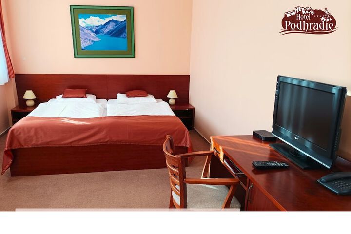 Room 17 of 90
