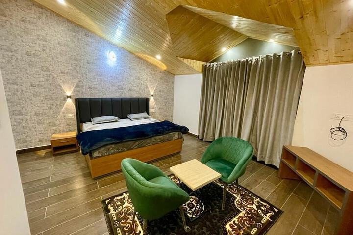 Room 8 of 23