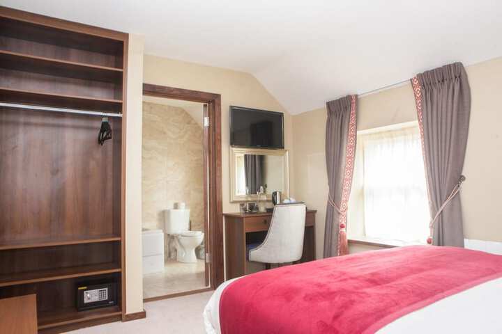 Room 13 of 31
