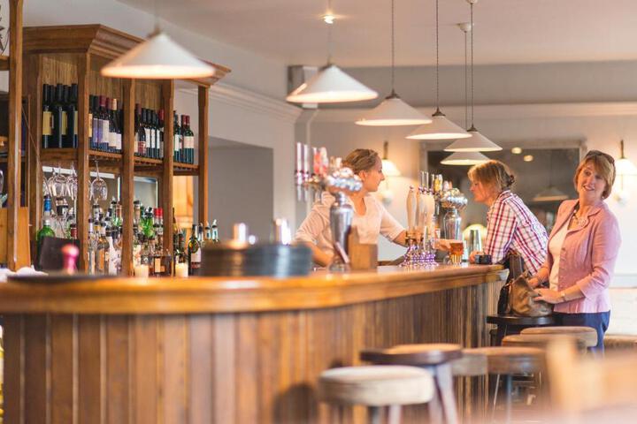 Bar/lounge