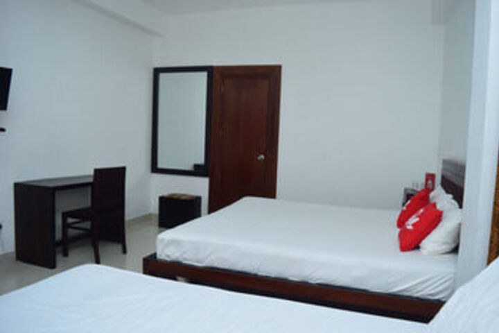 Room 7 of 13