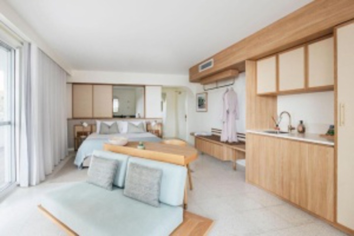 Room 547 of 672