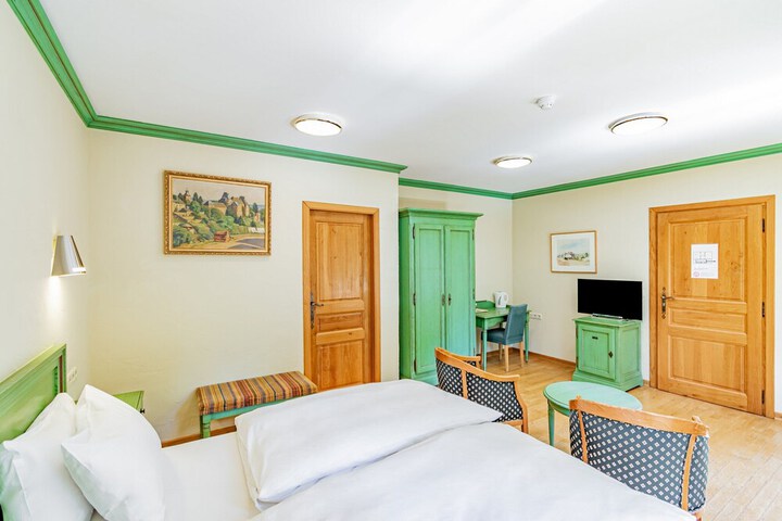 Room 17 of 82