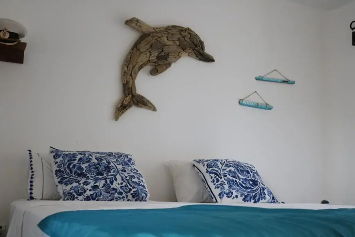 Room 6 of 20